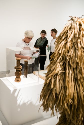 Preview zur Ausstellung "Dada Afrika. Dialog mit dem Fremden", 3.8.2016, Foto: Hannes Wiedemann Preview zur Ausstellung "Dada Afrika. Dialog mit dem Fremden", 3.8.2016, Foto: Hannes Wiedemann