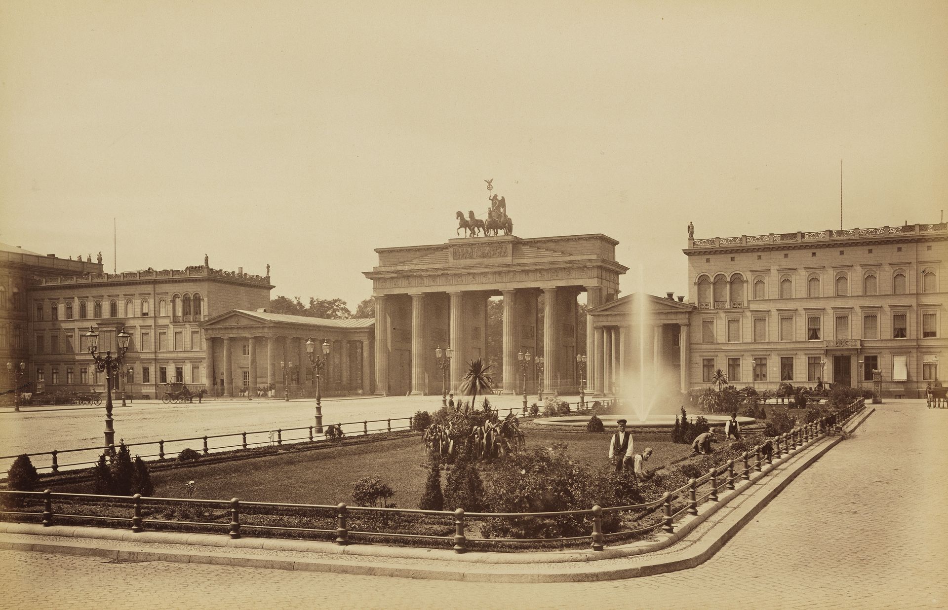 Herrmann Rückwardt, Pariser Platz mit Brandenburger Tor, 1881