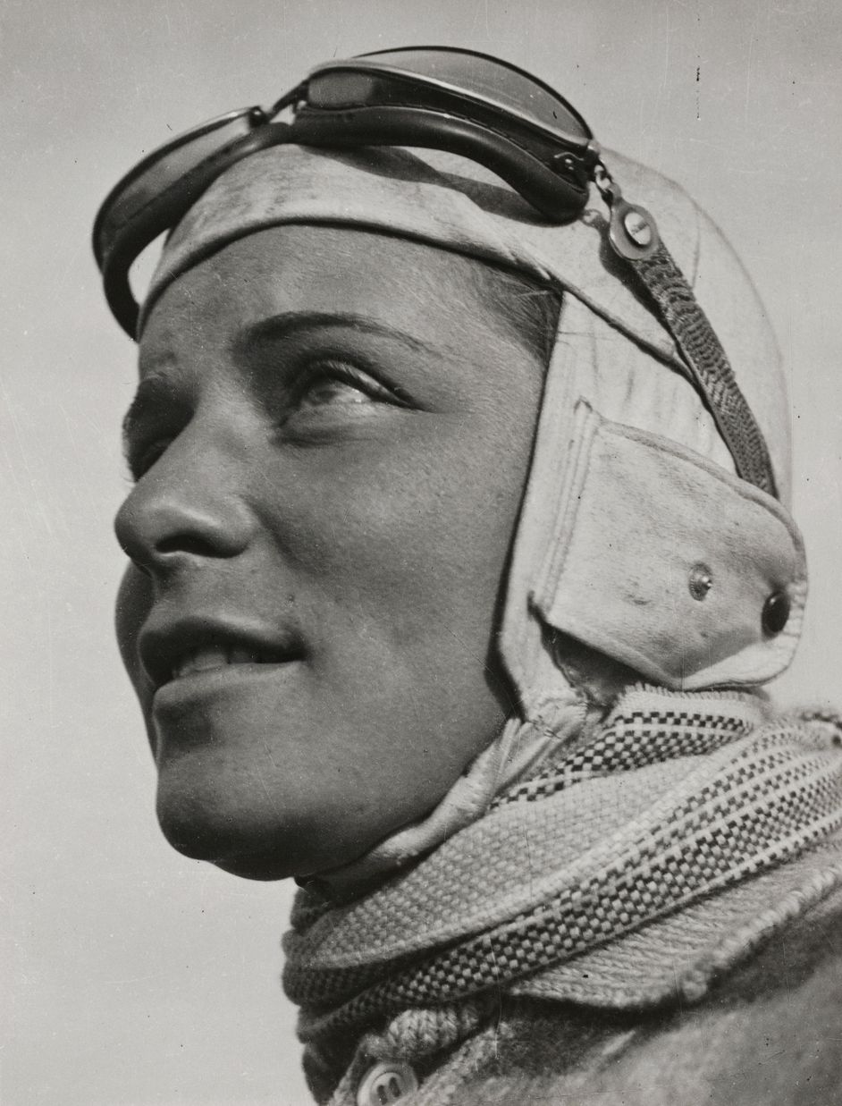 Fritz Eschen, Das Gesicht der Fliegerin, Elly Beinhorn, um 1930, © Berlinische Galerie