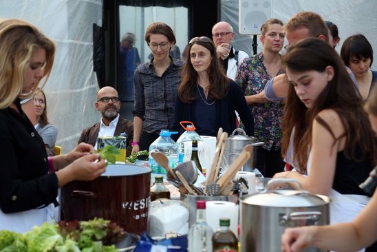 Diskursives Dinner im Küchenmonument, 17.9.2014, Foto: Jirka Jansch