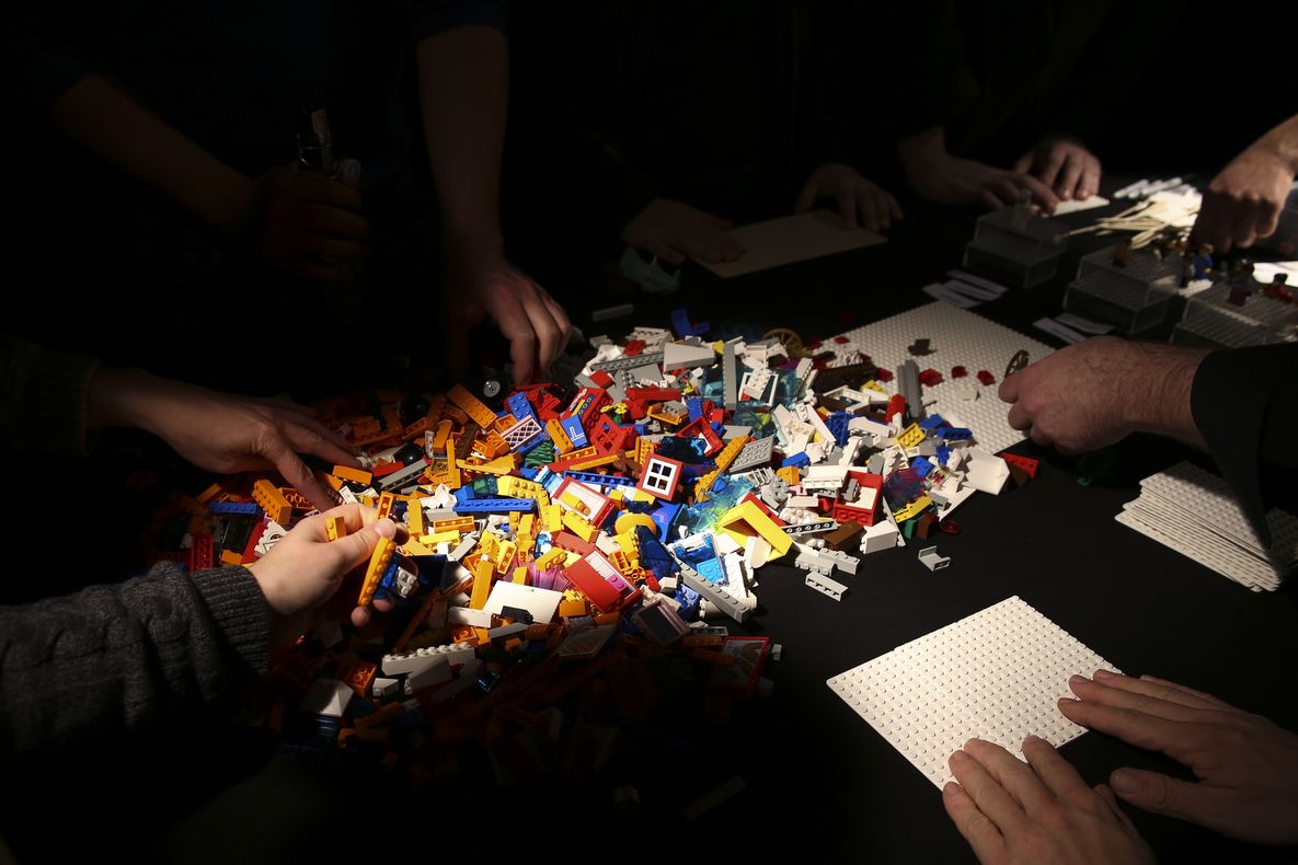 Foto von sehr vielen Legosteinen