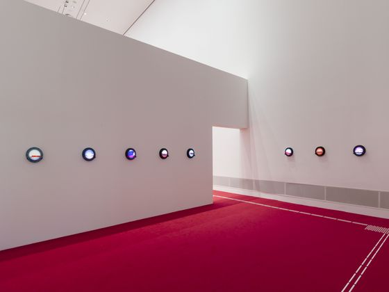 Ausstellungsansicht „Monira Al Qadiri. Hero“, Berlinische Galerie, Foto: © Roman März
