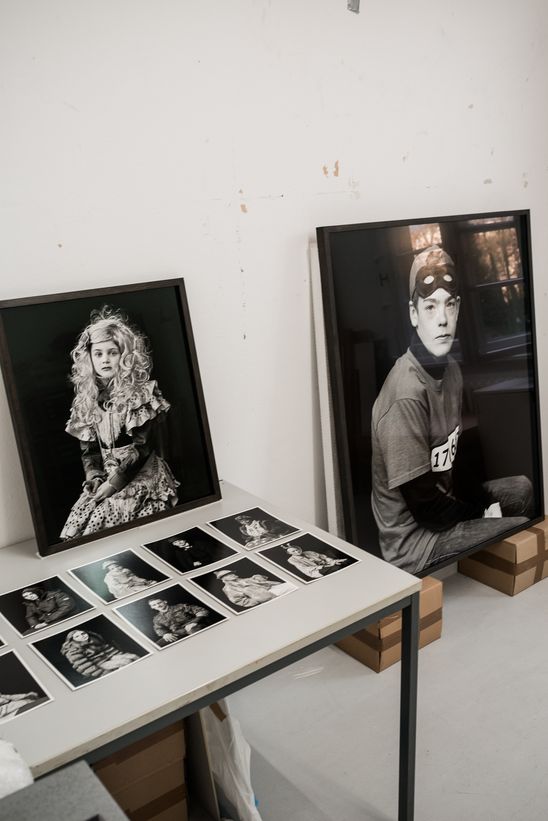 Freunde der Berlinischen Galerie besuchen die Fotografin Loredana Nemes in ihrem Studio, 26.2.2016, Foto: Hannes Wiedemann