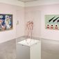 Ausstellungsansicht „Kunst in Berlin 1880—1980“, Foto: © Roman März (abgebildete Werke: Theodor Werner, Rudolf Bauer, Hans Uhlmann, © VG Bild-Kunst, Bonn 2023)