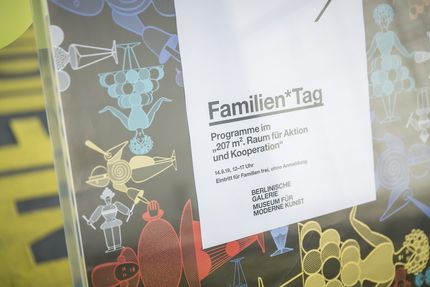 Familien*Tag im "207 qm. Raum für Aktion und Kooperation", Foto: Pascal Rohé Familien*Tag im "207 qm. Raum für Aktion und Kooperation", Foto: Pascal Rohé