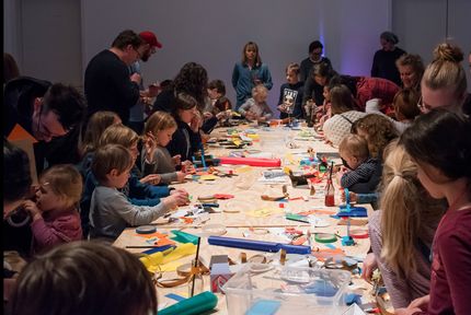 Kindervernissage zur Ausstellung "Eduardo Paolozzi. Lots of Pictures, Lots of Fun" in der Berlinischen Galerie, 11.2.2018, Foto: Barbara Antal Kindervernissage zur Ausstellung "Eduardo Paolozzi. Lots of Pictures, Lots of Fun" in der Berlinischen Galerie, 11.2.2018, Foto: Barbara Antal