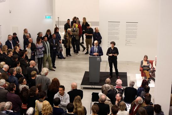 Eröffnung "Erwin Wurm. Bei Mutti" und "Visionäre der Moderne. Paul Scheerbart, Bruno Taut, Paul Goesch" in der Berlinischen Galerie, 14.4.2016, Foto: Amin Akhtar