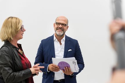Eröffnung der Ausstellung "Monica Bonvicini. 3612,54 m³ vs 0,05 m³" in der Berlinischen Galerie, 15.9.2017, Foto: Harry Schnitger Eröffnung der Ausstellung "Monica Bonvicini. 3612,54 m³ vs 0,05 m³" in der Berlinischen Galerie, 15.9.2017, Foto: Harry Schnitger