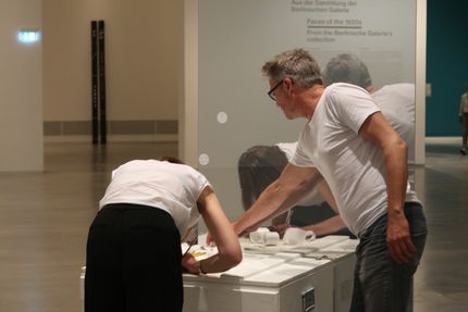 Kick-Off des FSJ-Projekts 2019 "Ich:Du. Du siehst ein Ich, das ich nicht sehe" in der Berlinischen Galerie, 12.6.2019, Foto: Leander Wiesner Kick-Off des FSJ-Projekts 2019 "Ich:Du. Du siehst ein Ich, das ich nicht sehe" in der Berlinischen Galerie, 12.6.2019, Foto: Leander Wiesner