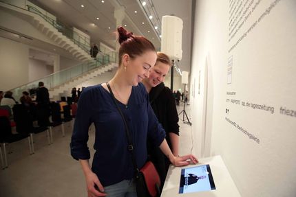 Eröffnung der Ausstellung "Heidi Specker - IN FRONT OF. Fotografien" in der Berlinischen Galerie, 10.3.2016, Foto: Amin Akhtar Eröffnung der Ausstellung "Heidi Specker - IN FRONT OF. Fotografien" in der Berlinischen Galerie, 10.3.2016, Foto: Amin Akhtar