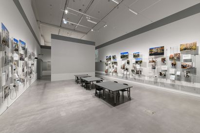 Guerilla Architects, Ausstellungsansicht "Revisited. Zu Besuch in Wohnhäusern der 80er Jahre“, Foto: © Phil Dera Guerilla Architects, Ausstellungsansicht "Revisited. Zu Besuch in Wohnhäusern der 80er Jahre“, Foto: © Phil Dera