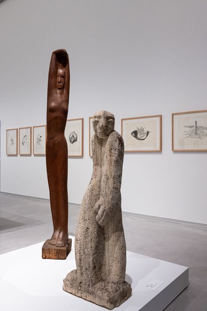 Ausstellungsansicht „Louise Stomps. Natur Gestalten - Skulpturen 1928-1988“, Foto: © Harry Schnitger Ausstellungsansicht „Louise Stomps. Natur Gestalten - Skulpturen 1928-1988“, Foto: © Harry Schnitger