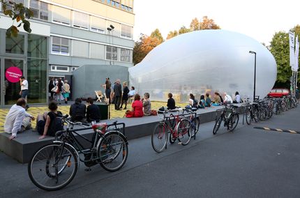 Diskursives Dinner im Küchenmonument, 17.9.2014, Foto: Jirka Jansch Diskursives Dinner im Küchenmonument, 17.9.2014, Foto: Jirka Jansch