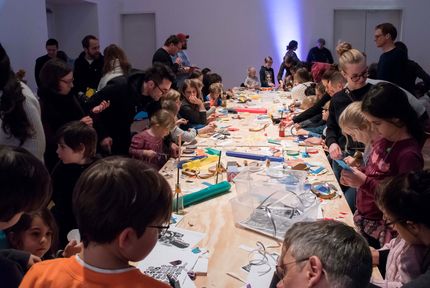 Kindervernissage zur Ausstellung "Eduardo Paolozzi. Lots of Pictures, Lots of Fun" in der Berlinischen Galerie, 11.2.2018, Foto: Barbara Antal Kindervernissage zur Ausstellung "Eduardo Paolozzi. Lots of Pictures, Lots of Fun" in der Berlinischen Galerie, 11.2.2018, Foto: Barbara Antal