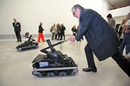 Eröffnung der Ausstellung "Nik Nowak. Echo", GASAG-Kunstpreis 2014, 10.4.2014, Foto: Amin Akhtar Eröffnung der Ausstellung "Nik Nowak. Echo", GASAG-Kunstpreis 2014, 10.4.2014, Foto: Amin Akhtar