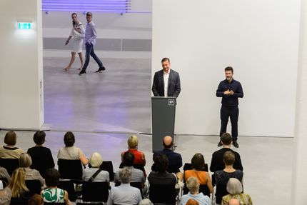 Eröffnung der Ausstellung "Andreas Greiner. Agentur des Exponenten", GASAG Kunstpreis 2016 in der Berlinischen Galerie, 14.9.2016, Foto: Harry Schnitger Eröffnung der Ausstellung "Andreas Greiner. Agentur des Exponenten", GASAG Kunstpreis 2016 in der Berlinischen Galerie, 14.9.2016, Foto: Harry Schnitger