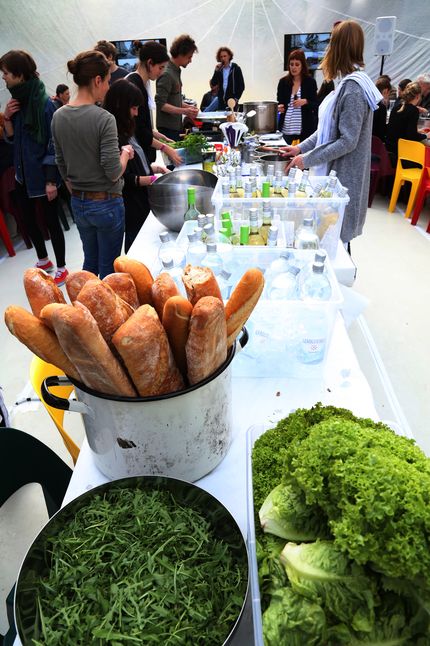 Diskursives Dinner im Küchenmonument, 29.4.2015, Foto: Jirka Jansch Diskursives Dinner im Küchenmonument, 29.4.2015, Foto: Jirka Jansch