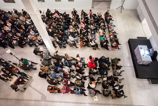 Lesung mit Schauspieler Max Riemelt aus Curt Morecks "Führer durch das lasterhafte Berlin" im Rahmen der Ausstellung "Jeanne Mammen. Die Beobachterin" in der Berlinischen Galerie, 12.1.2018, Foto: Harry Schnitger