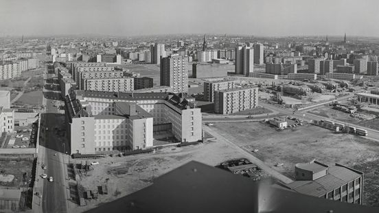 Otto Borutta, Blick vom Axel-Springer-Verlagshaus über Waldeckpark Richtung Lindenstraße, 1960