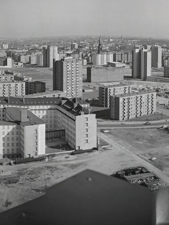 Otto Borutta, Blick vom Axel-Springer-Verlagshaus über Waldeckpark Richtung Lindenstraße, 1960