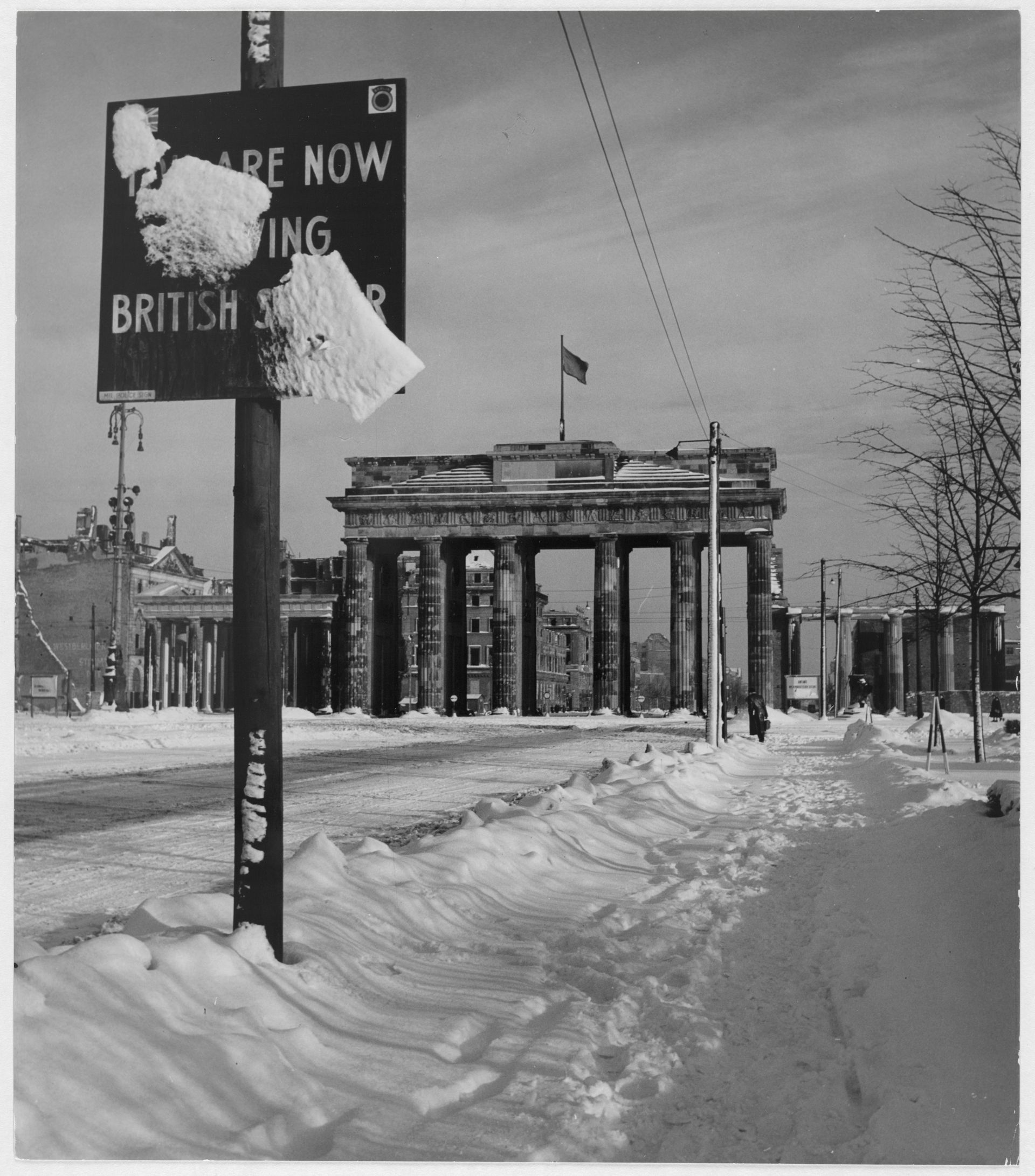 Fritz Eschen, Berlin, Brandenburger Tor, Januar 1954