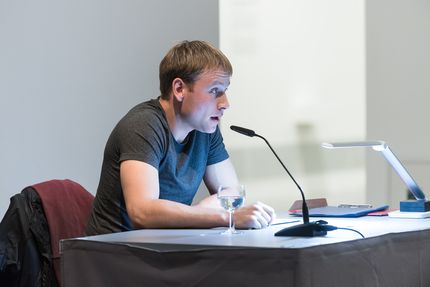Lesung mit Schauspieler Max Riemelt aus "Auguste Bolte" von Kurt Schwitters, 4.11.2016, Foto: Harry Schnitger Lesung mit Schauspieler Max Riemelt aus "Auguste Bolte" von Kurt Schwitters, 4.11.2016, Foto: Harry Schnitger