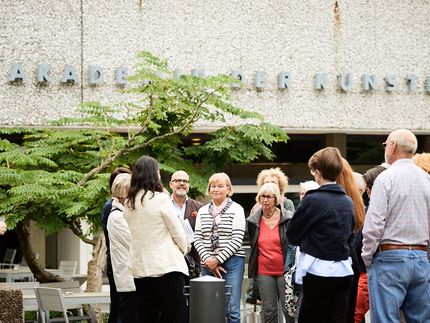Rundgang auf der 10. Berlin Biennale für Mitglieder des Fördervereins, 13.6.2018, Foto: Hannes Wiedemann Rundgang auf der 10. Berlin Biennale für Mitglieder des Fördervereins, 13.6.2018, Foto: Hannes Wiedemann