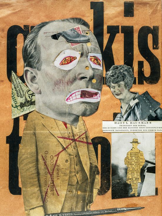 Collage von Raoul Hausmann mit ausgeschnittenen Bildern und Fotografien sowie schwarzer Schrift auf einem orange-farbenen Hintergrund.