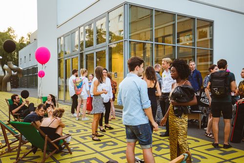 Art After Work zur Ausstellung "Loredana Nemes. Gier Angst Liebe", 5.7.2018, Foto: Oana Popa Art After Work zur Ausstellung "Loredana Nemes. Gier Angst Liebe", 5.7.2018, Foto: Oana Popa