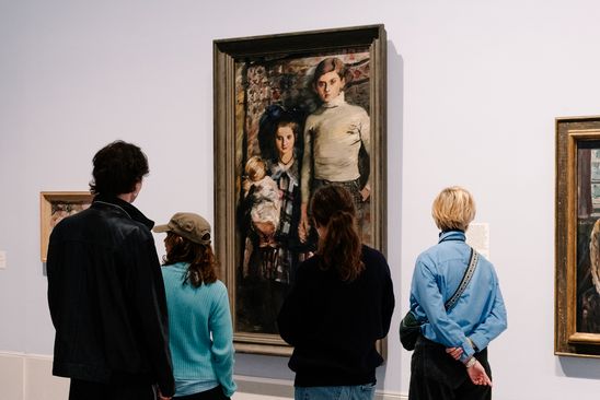 Photo: Scenes from the opening night, showing people either listening to the opening speeches in the staircase hall of the Berlinische Galerie or in the exhibition rooms.