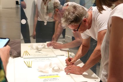 Kick-Off des FSJ-Projekts 2019 "Ich:Du. Du siehst ein Ich, das ich nicht sehe" in der Berlinischen Galerie, 12.6.2019, Foto: Leander Wiesner Kick-Off des FSJ-Projekts 2019 "Ich:Du. Du siehst ein Ich, das ich nicht sehe" in der Berlinischen Galerie, 12.6.2019, Foto: Leander Wiesner