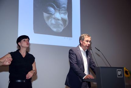 Eröffnung der Ausstellung "Dada Afrika. Dialog mit dem Fremden" in der Berlinischen Galerie, 4.8.2016, Foto: Amin Akhtar Eröffnung der Ausstellung "Dada Afrika. Dialog mit dem Fremden" in der Berlinischen Galerie, 4.8.2016, Foto: Amin Akhtar