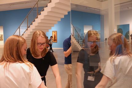 Kick-Off des FSJ-Projekts 2019 "Ich:Du. Du siehst ein Ich, das ich nicht sehe" in der Berlinischen Galerie, 12.6.2019, Foto: Leander Wiesner Kick-Off des FSJ-Projekts 2019 "Ich:Du. Du siehst ein Ich, das ich nicht sehe" in der Berlinischen Galerie, 12.6.2019, Foto: Leander Wiesner