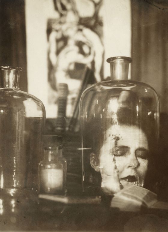 Marta Astfalck-Vietz, Suicide in Spirits, c. 1927, © VG Bild-Kunst, Bonn 2025
