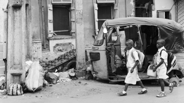 Akinbode Akinbiyi, Lagos, 2016, Aus der Serie: Lagos: All Roads, seit den 1980er Jahren © Akinbode Akinbiyi