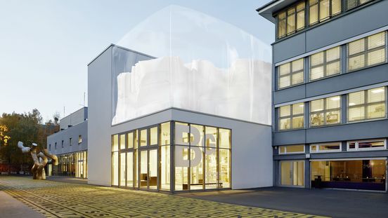 Daniel Hölzl, soft cycles, 2025 [mock-up]