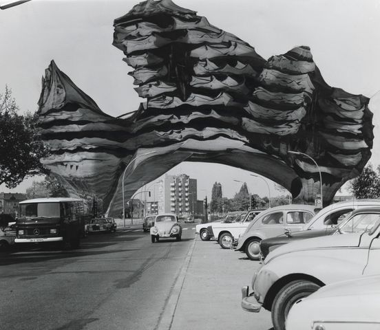 Engelbert Kremser, Simulation eines Brückenhauses über dem Kurfürstendamm am S-Bahnhof Berlin-Halensee (nicht realisiert), 1969 