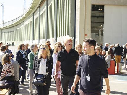 Führung über die Kunstmesse Art Berlin für Mitglieder des Fördervereins, 29.9.2018, Foto: Hannes Wiedemann Führung über die Kunstmesse Art Berlin für Mitglieder des Fördervereins, 29.9.2018, Foto: Hannes Wiedemann