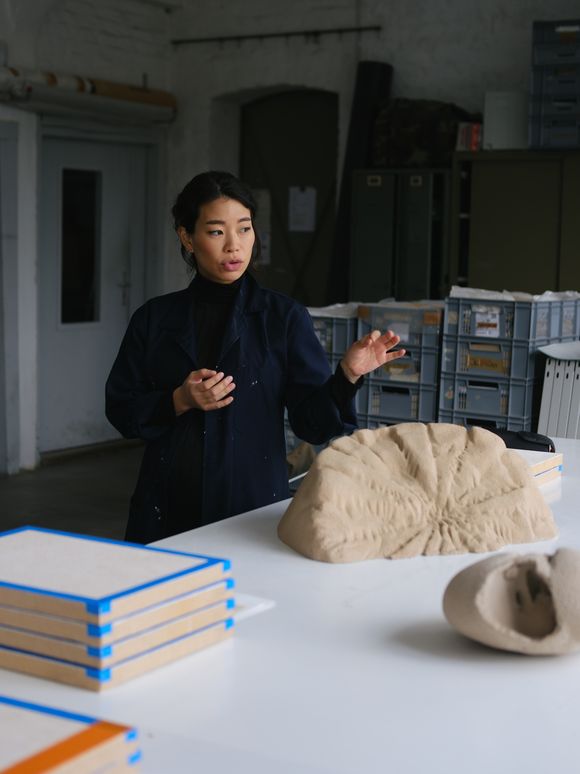 Photo: Jeewi Lee in her atelier