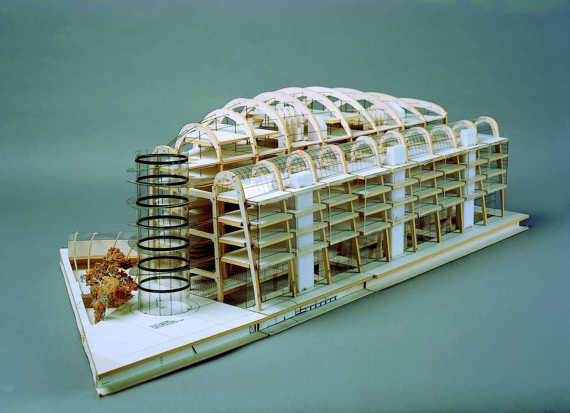 Photo: Architecture model by Nicholas Grimshaw and Partners, cardboard, paper, foam board, 20 x 60 x 30 cm