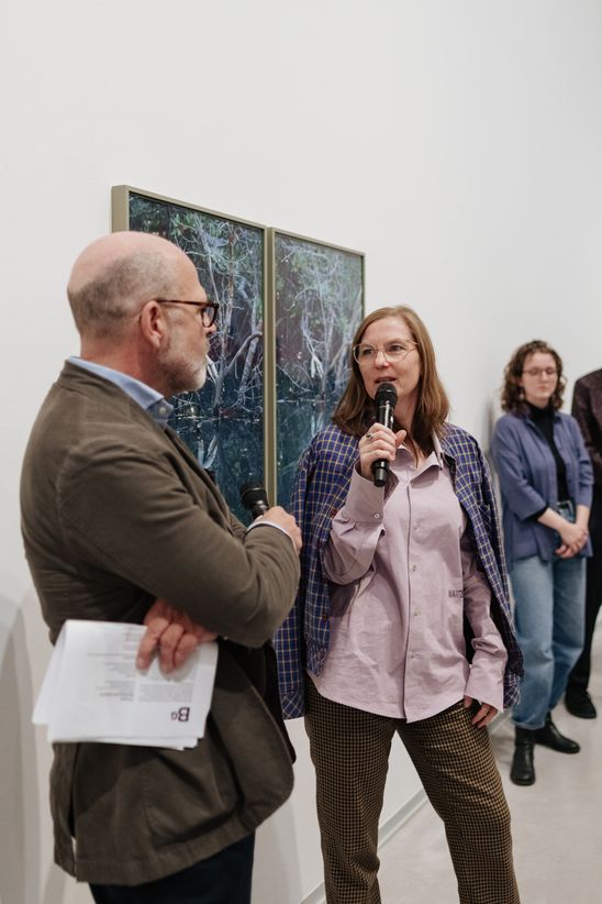 Dr. Thomas Köhler, Direktor Berlinische Galerie, und Susanne Kriemann, Künstlerin