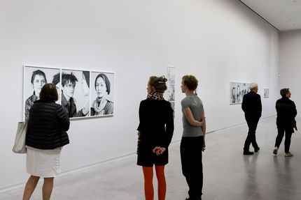 Eröffnung der Ausstellung "Loredana Nemes. Gier Angst Liebe" in der Berlinischen Galerie, 21.6.2018, Foto: Harry Schnitger Eröffnung der Ausstellung "Loredana Nemes. Gier Angst Liebe" in der Berlinischen Galerie, 21.6.2018, Foto: Harry Schnitger