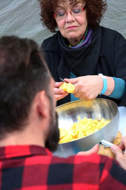 Diskursives Dinner im Küchenmonument, 29.4.2015, Foto: Jirka Jansch Diskursives Dinner im Küchenmonument, 29.4.2015, Foto: Jirka Jansch