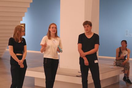 Kick-Off des FSJ-Projekts 2019 "Ich:Du. Du siehst ein Ich, das ich nicht sehe" in der Berlinischen Galerie, 12.6.2019, Foto: Martin von Piechowski Kick-Off des FSJ-Projekts 2019 "Ich:Du. Du siehst ein Ich, das ich nicht sehe" in der Berlinischen Galerie, 12.6.2019, Foto: Martin von Piechowski