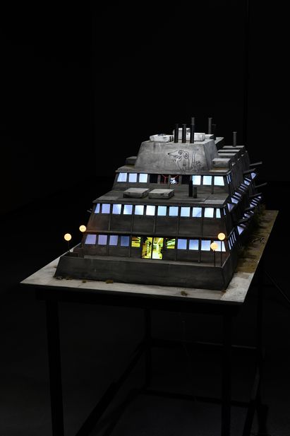 Tracey Snelling, Mäusebunker, 2021 © courtesy Tracey Snelling, courtesy Tracey Snelling und Studio la Città, Verona, Foto: Peter Rosemann Tracey Snelling, Mäusebunker, 2021 © courtesy Tracey Snelling, courtesy Tracey Snelling und Studio la Città, Verona, Foto: Peter Rosemann