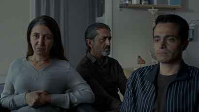 Cemile Sahin, Four Ballads for my Father – Spring, 2022, Courtesy the artist and Esther Schipper, Berlin/Paris/Seoul, Film still: © Cemile Sahin Cemile Sahin, Four Ballads for my Father – Spring, 2022, Courtesy the artist and Esther Schipper, Berlin/Paris/Seoul, Film still: © Cemile Sahin