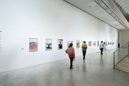 Eröffnung der Ausstellung "Fotografierte Ferne. Fotografen auf Reisen (1880–2015)" in der Berlinischen Galerie, 18.5.2017, Foto: Harry Schnitger Eröffnung der Ausstellung "Fotografierte Ferne. Fotografen auf Reisen (1880–2015)" in der Berlinischen Galerie, 18.5.2017, Foto: Harry Schnitger