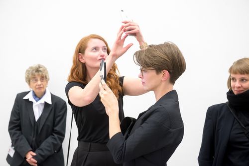 Eröffnung der Ausstellung "Monica Bonvicini. 3612,54 m³ vs 0,05 m³" in der Berlinischen Galerie, 15.9.2017, Foto: Harry Schnitger Eröffnung der Ausstellung "Monica Bonvicini. 3612,54 m³ vs 0,05 m³" in der Berlinischen Galerie, 15.9.2017, Foto: Harry Schnitger