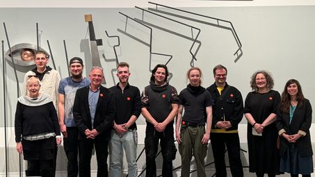 Gruppenfoto der Beteiligten bei der Eröffnung