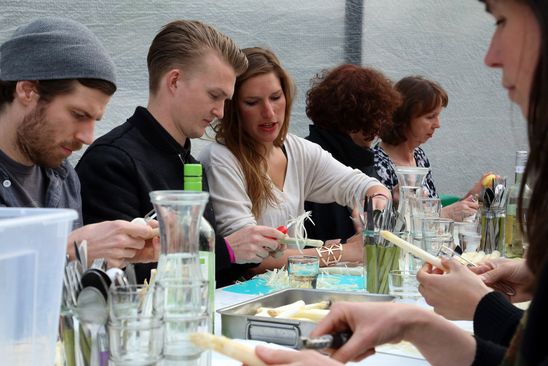 Diskursives Dinner im Küchenmonument, 29.4.2015, Foto: Jirka Jansch